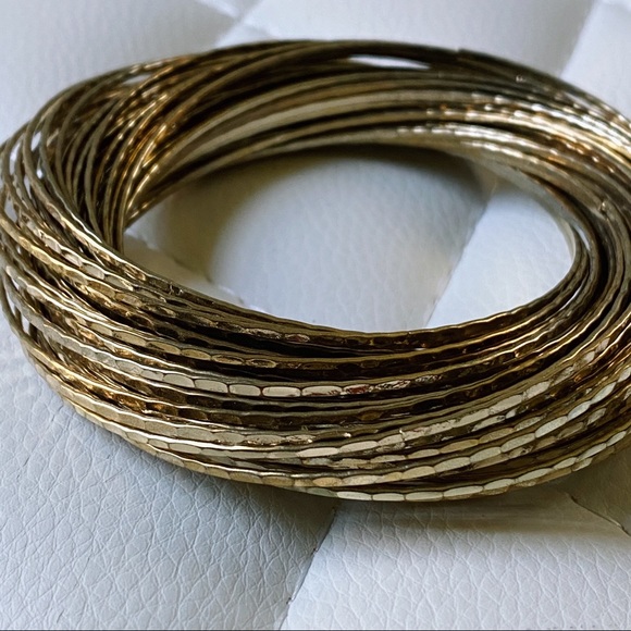 Hammered Bangle Bracelet Set Gold Costume Jewelry Neutral Accessory Womens - Picture 2 of 4